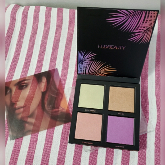 HUDA BEAUTY Other - Huda Beauty Summer Highlighter Palette